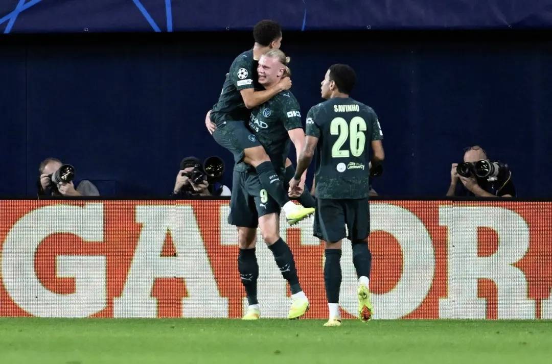 今晚体能课后，曼城单刀错失备战社区盾，震撼外界，年轻球员得到机会的简单介绍